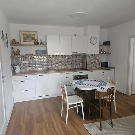 Dom Pod Lipou Apartman